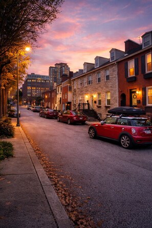 Exterior - Amazing Townhouse-Heart of Little Italy  (Baltimore)