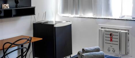1 habitación, tabla de planchar con plancha, internet y ropa de cama