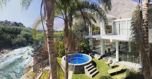 Casa Blanca Vista al Río y Accesso Directo