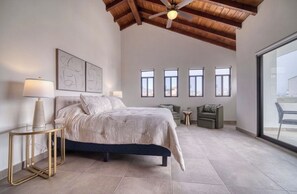 5 habitaciones, tabla de planchar con plancha y wifi gratis 