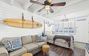 Room - 402 FTB PCB old school condo complex (Panama City Beach)