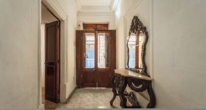 Charming Bormla Stay Terrace BBQ Pool Table