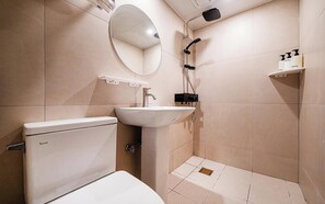 Habitación básica doble de uso individual | Baño