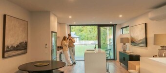 Spacious | Convenient | Relaxed - KK67718