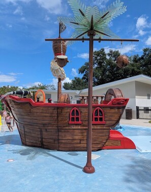 Children’s area - 3-bedroom house in the city of temple terrace, Near USF & Busch Gardens (Tampa)