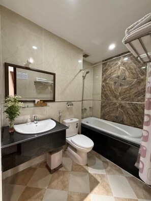 Studio Classic - balkong - utsikt mot innergården | Badrum