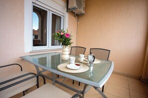 Outdoor dining - Comfort Apartment 3 Vrsar, Vrsar, Croatia (Vrsar)