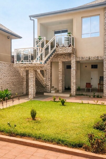 Spacious and secure private studio in Limete | Air conditioning, WiFi