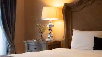 Luxury Single Room, Balcony, Valley View