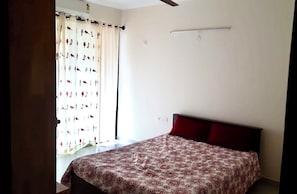 3 bedrooms, iron/ironing board, bed sheets - Enjoyable 3-bedroom apartment with AC in vibrant Bengaluru (Bengaluru)