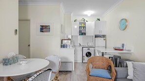 Interior - No 11 The Smugglers Inn (Victor Harbor)