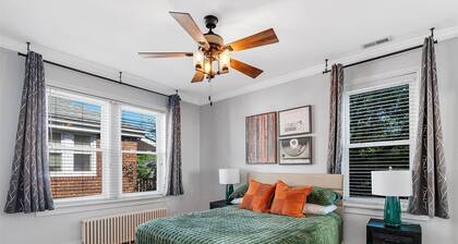 Spacious 4BR Home w/Game Room. Walk to Delmar Loop