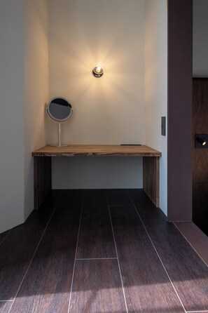 Habitación superior con 2 camas individuales, no fumadores (Midori) | Caja fuerte, decoración individual, cortinas opacas