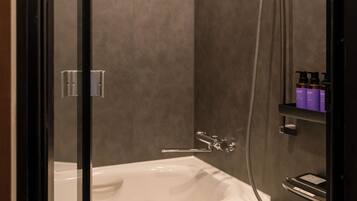 Renga, Non Smoking | Bathroom | Separate tub and shower, free toiletries, hair dryer, electronic bidet