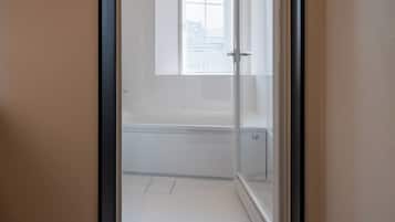 Midori, Non Smoking | Bathroom | Separate tub and shower, free toiletries, hair dryer, electronic bidet