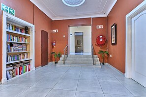 Kamer, meerdere slaapkamers, roken, open haard | Woonkamer