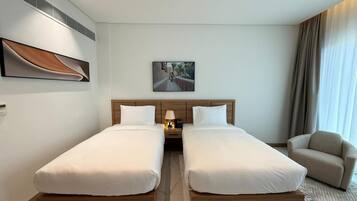 Superior Twin Room | Peti besi dalam bilik, meja, seterika/papan seterika, Wi-fi percuma