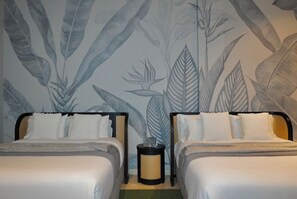 Deluxe Double Room, 2 Queen Beds | Desk, laptop workspace, iron/ironing board, free WiFi - Casa de La Imprenta (Cartagena de Indias)