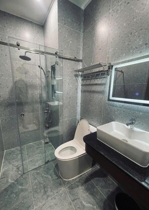 Bathroom - King Sea Hotel (Rach Gia)
