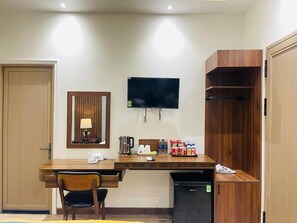 Estudio clásico, balcón, vistas al jardín | Interior