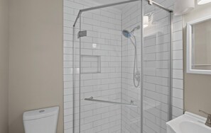 Toilet paper - 2 bedroom 2 bath over looking the pool , facing the ocean!!! (Atlantic Beach)