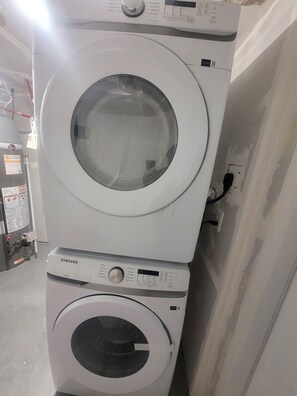 Interior - Elegant 2 Bedroom Suite - High-End Comfort! (Calgary)