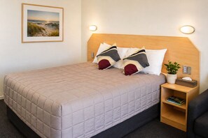 Double Room, Non Smoking | Desk, iron/ironing board, free WiFi, bed sheets