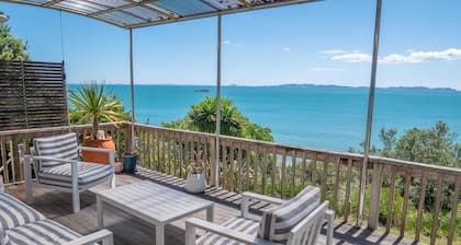 The Sands - Beach house with private access to Coopers Beach