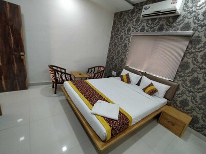 Hotel SR Executive Akola