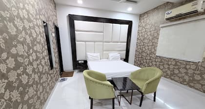 Hotel SR Executive Akola