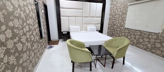 Hotel SR Executive Akola