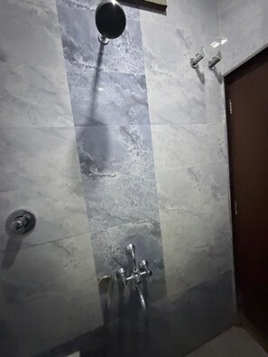 Bathroom - Hotel SR Executive Akola (Akola)