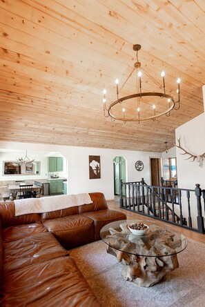 Interior - Placer Pines Escape ~ Hot Tub, Sauna, Ice Bath, Game Room & Gym (Lake Arrowhead)