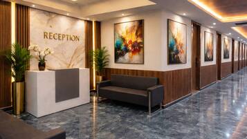 Estúdio superior, 1 quarto | Saguão