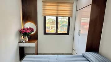 Apartment, City View | Street view