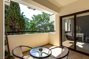 Apartment, 1 Bedroom, Kitchen, City View | Balcony - Mia 1-BR Apartment & Balcony in Larnaca (Larnaca)