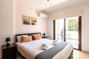 Apartment, 1 Bedroom, Kitchen, City View | Egyptian cotton sheets, premium bedding, iron/ironing board - Mia 1-BR Apartment & Balcony in Larnaca (Larnaca)