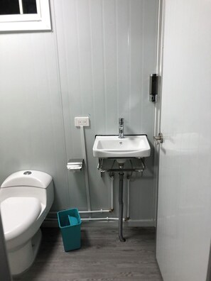 Bathroom - Apartamentos equipados DMR (Uvita)