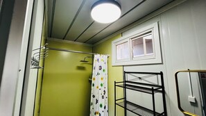 Standard Apartment, 1 Queen Bed, Courtyard View | Bathroom