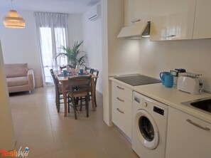 Fridge, high chair - Elbamar Procchio - Elbamar Procchio - TRILO 6 Cottage (Marciana)