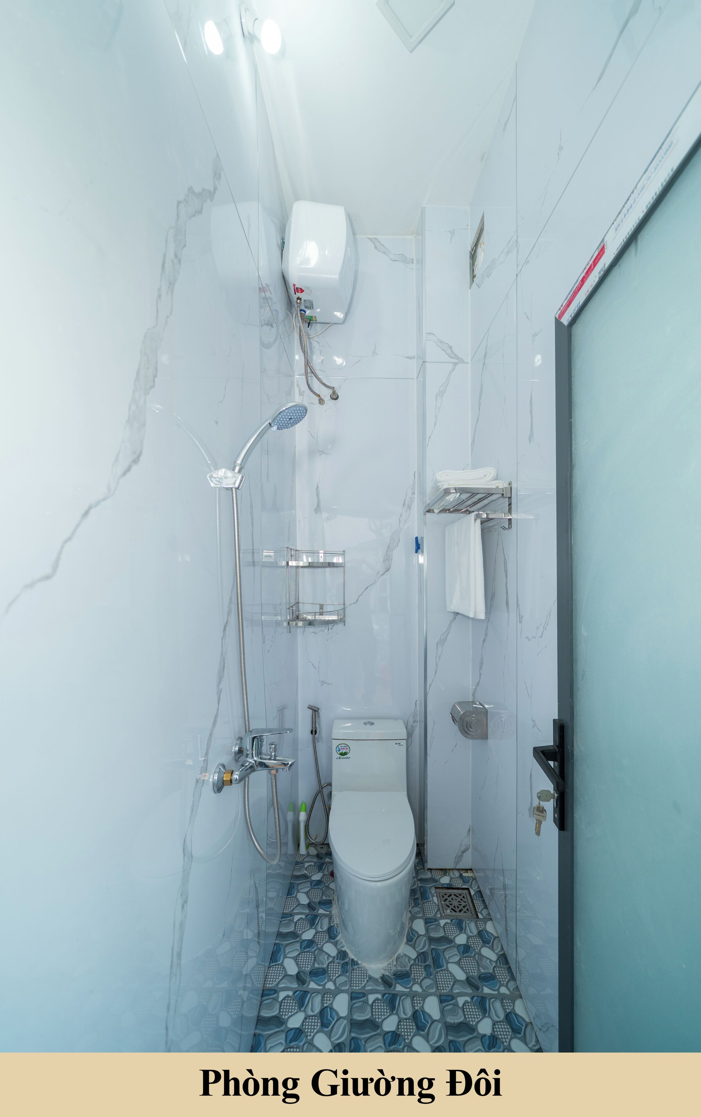 Family Double or Twin Room, Balcony, Mountain View | Bathroom