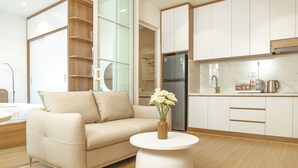 Apartemen Premium, 1 kamar tidur, balkon, pemandangan kota | Fasilitas kamar