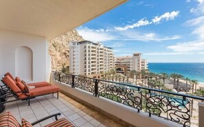 Property grounds - Master Suite at Grand Solmar Resort & Spa in beautiful Cabo San Lucas, 2 Beds (Cabo San Lucas)