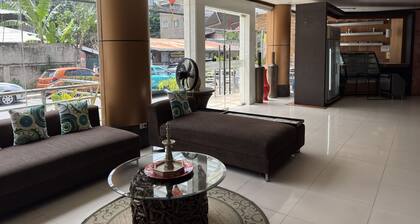 Fuente Oro Business Suites
