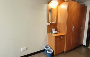 Chambre Deluxe avec lits jumeaux, vue ville | Intérieur