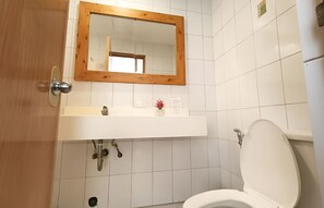 Suíte família, vista para a cidade | Banheiro