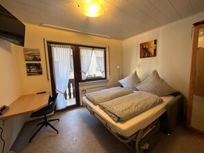 2 bedrooms, WiFi, bed sheets - Cozy vacation apartment with balcony - 2 bedrooms with 2 private bathrooms (Erden)