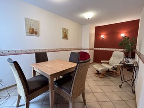 Interior - Cozy vacation apartment with balcony - 2 bedrooms with 2 private bathrooms (Erden)