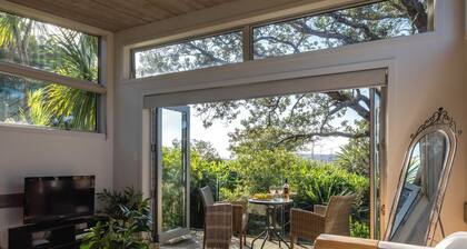 Tutiri – Oneroa Studio Retreat