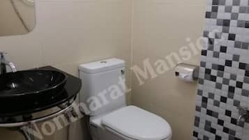 Classic-Studio, Balkon | Badezimmer